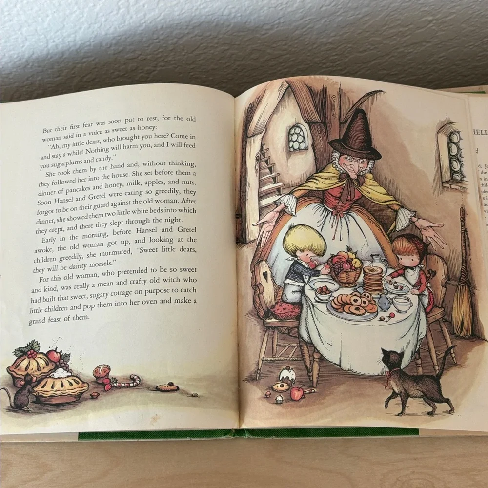 VINTAGE Nibble Nibble Mousekin Children’s Hardcover Book Fairytale